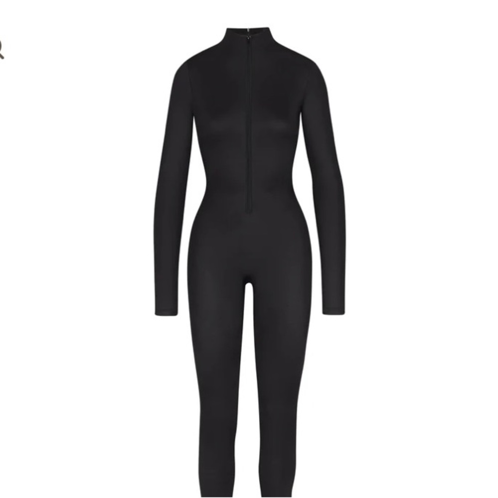 Skims Kim K. Bodysuit NWT black long sleeve BLACK